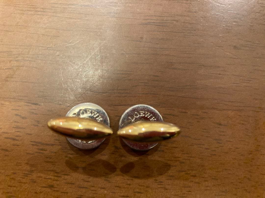ロエベ　美品　ゴールドとグレーのカフリンクス