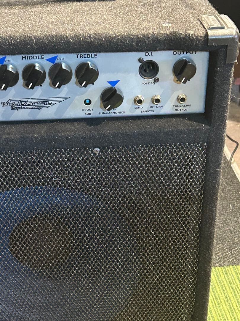 MAG 300 ベース用アンプ