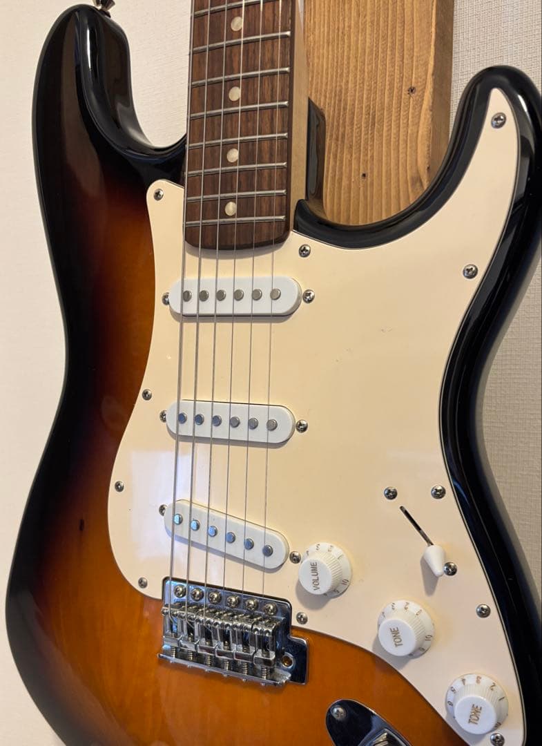 Squier Affinity Stratocaster サンバースト