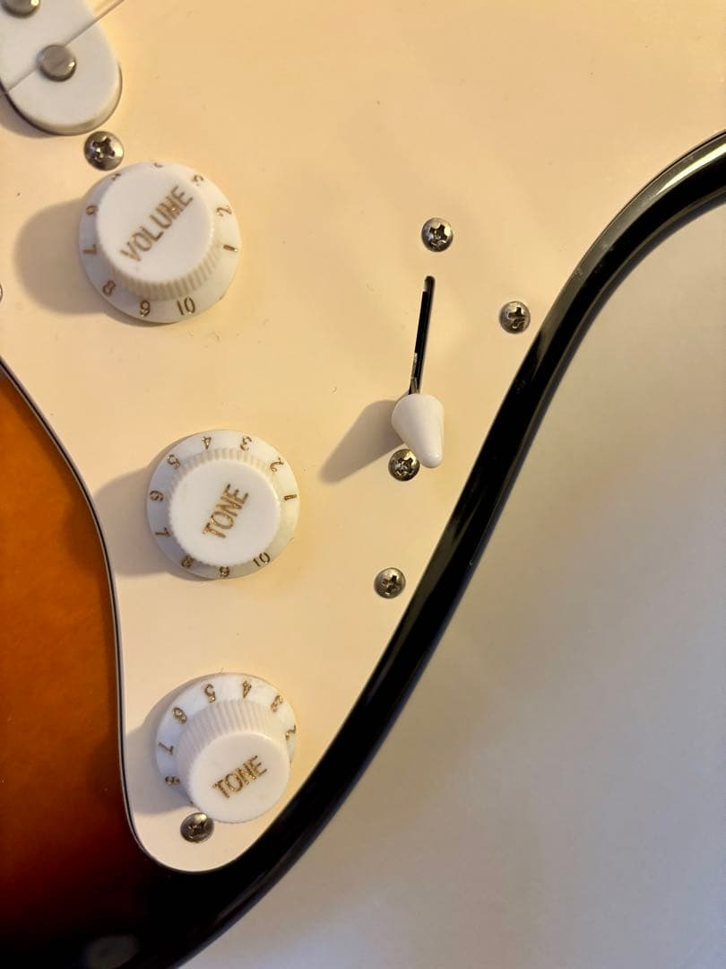 Squier Affinity Stratocaster サンバースト