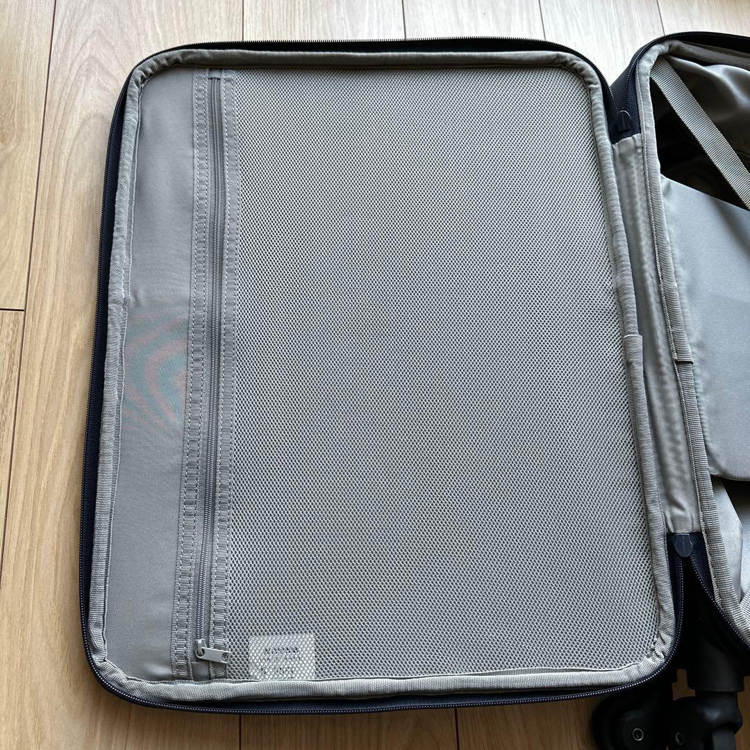 無印良品　半分の厚みで収納できるソフトキャリーケース　S