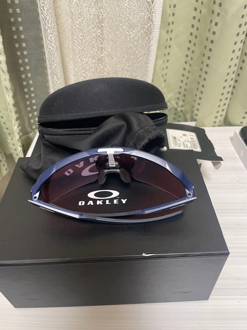 OAKLEY sutro liteスポーツサングラス 青紫