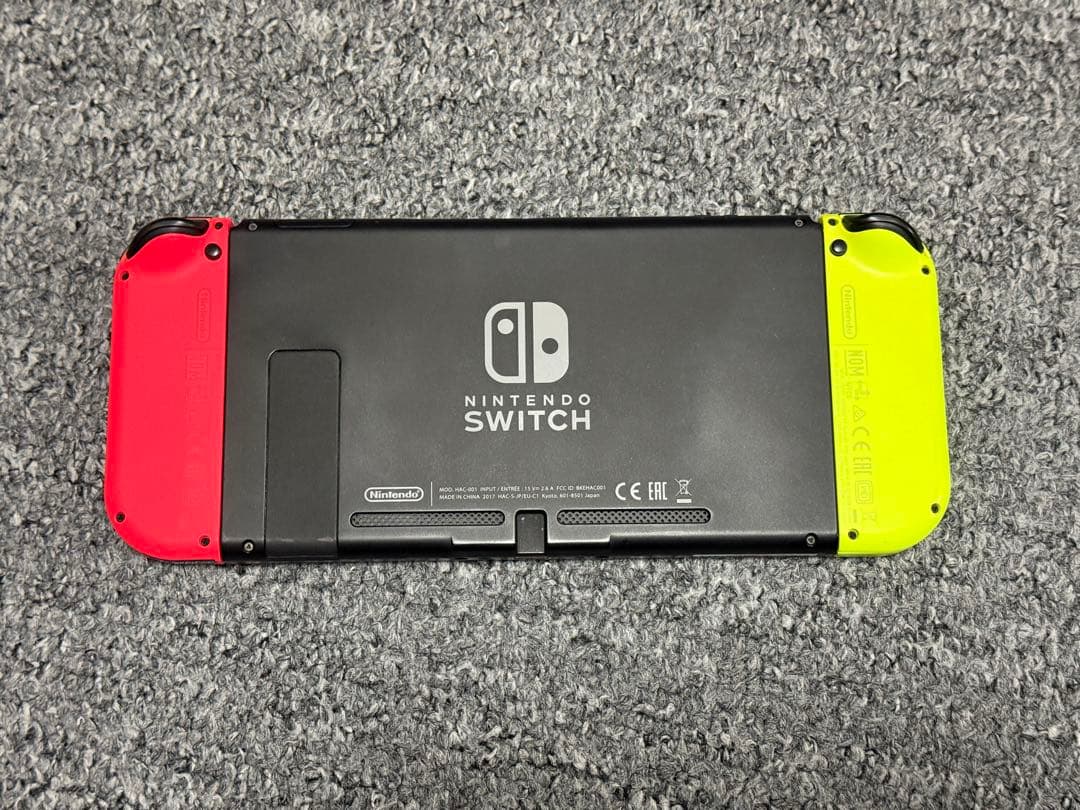Nintendo Switch、ケース、メモリーカード
