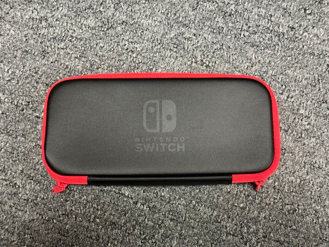Nintendo Switch、ケース、メモリーカード