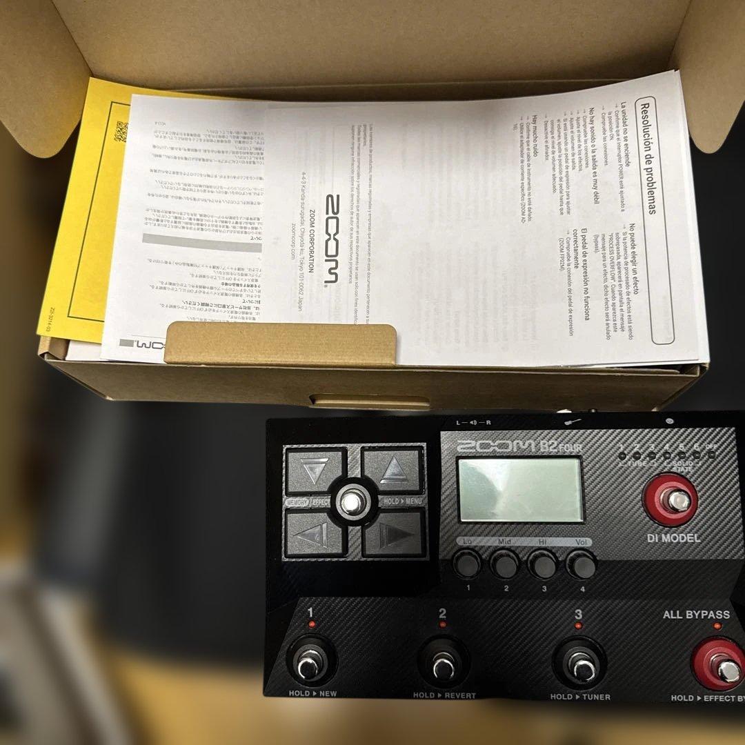 ZOOM B2FOUR ベース用マルチエフェクター