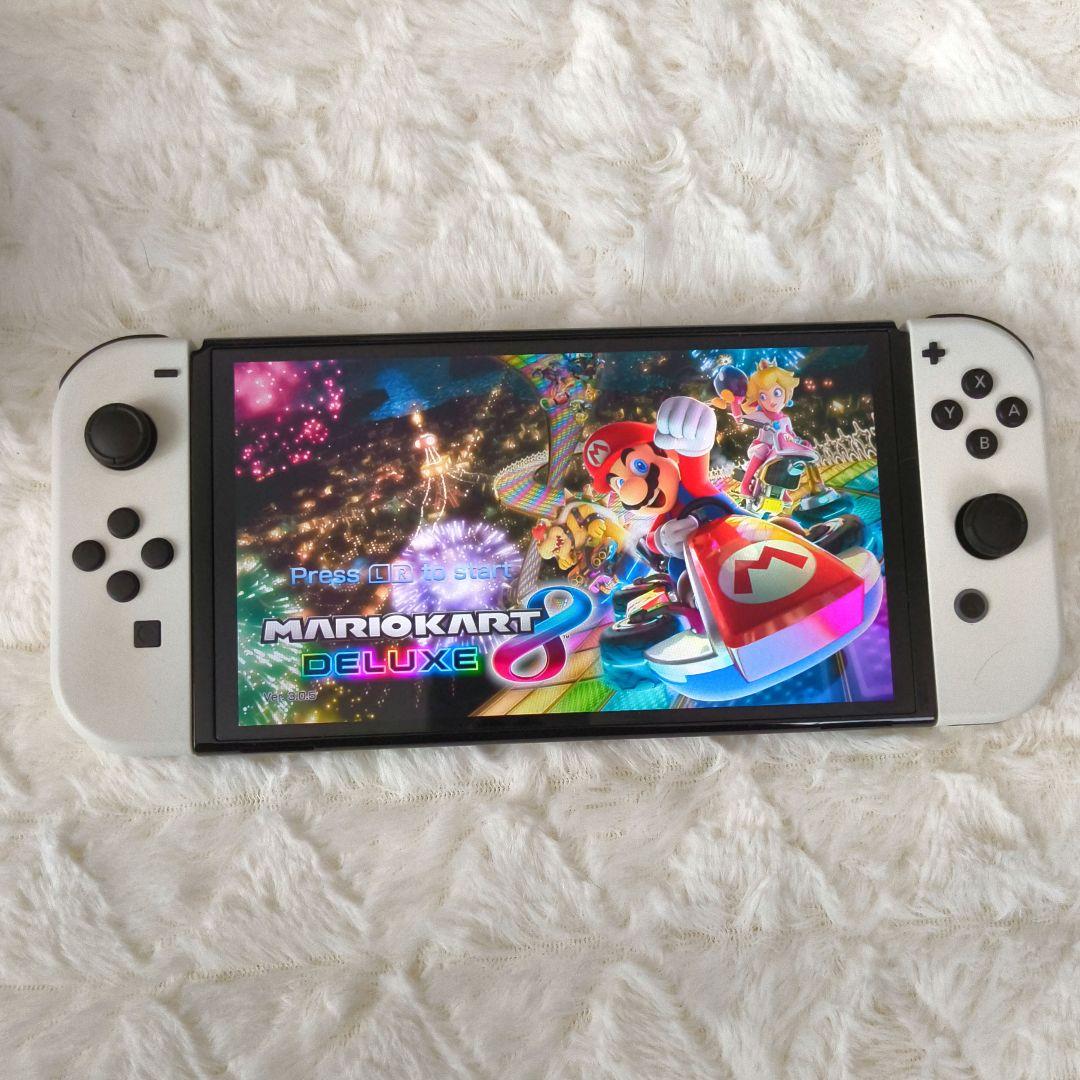 Nintendo Switch 本体 + Pikachuコントローラー