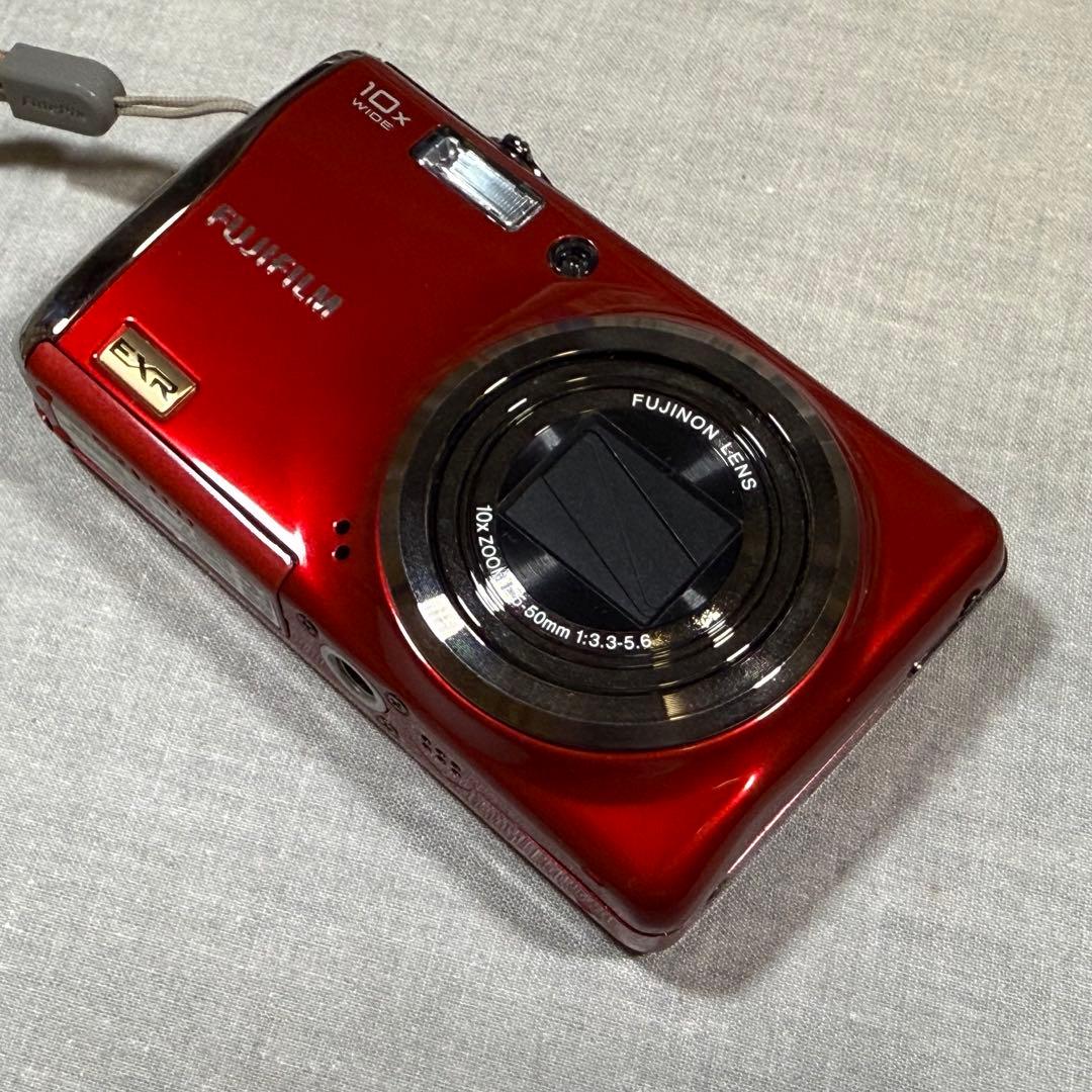 Fujifilm FinePix F80EXR レッド