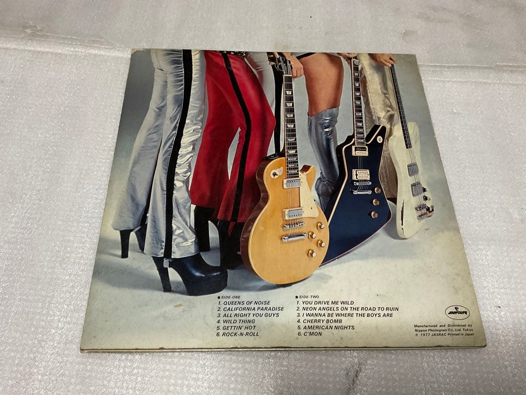 THE RUNAWAYS・LIVE inJAPAN。LPレコードジャケット。