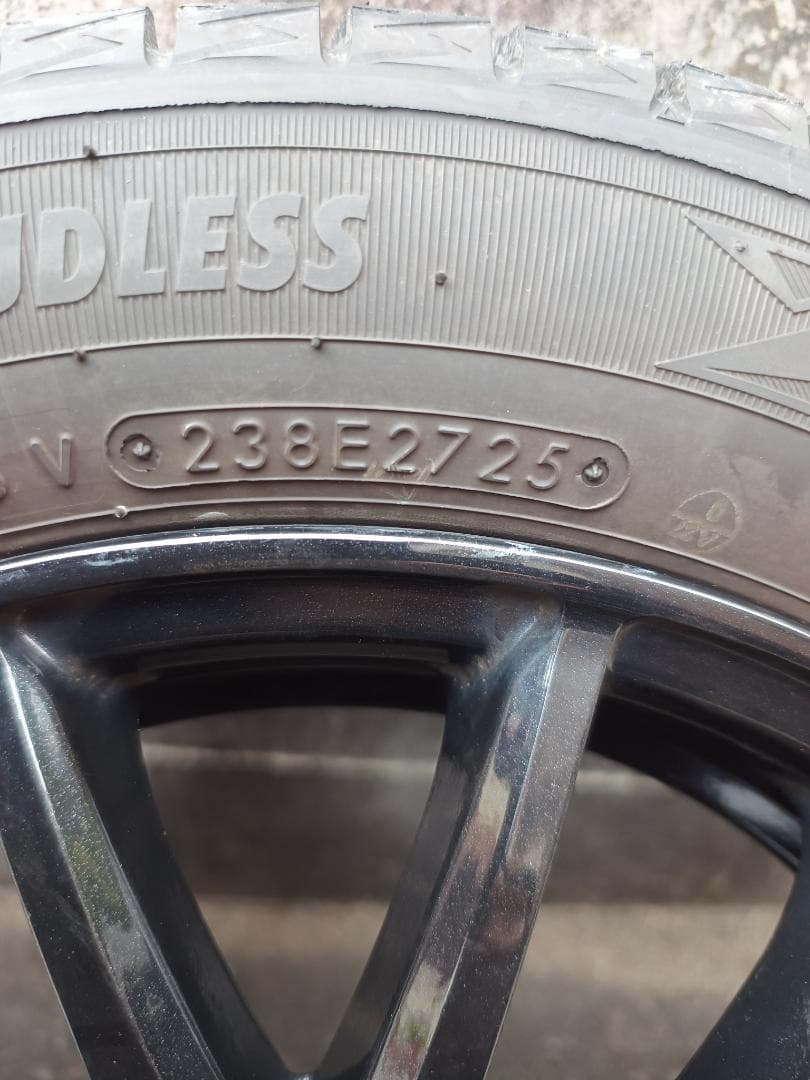 スタッドレスホイール付4本セットトーヨータイヤオブザーブ 155/65/14