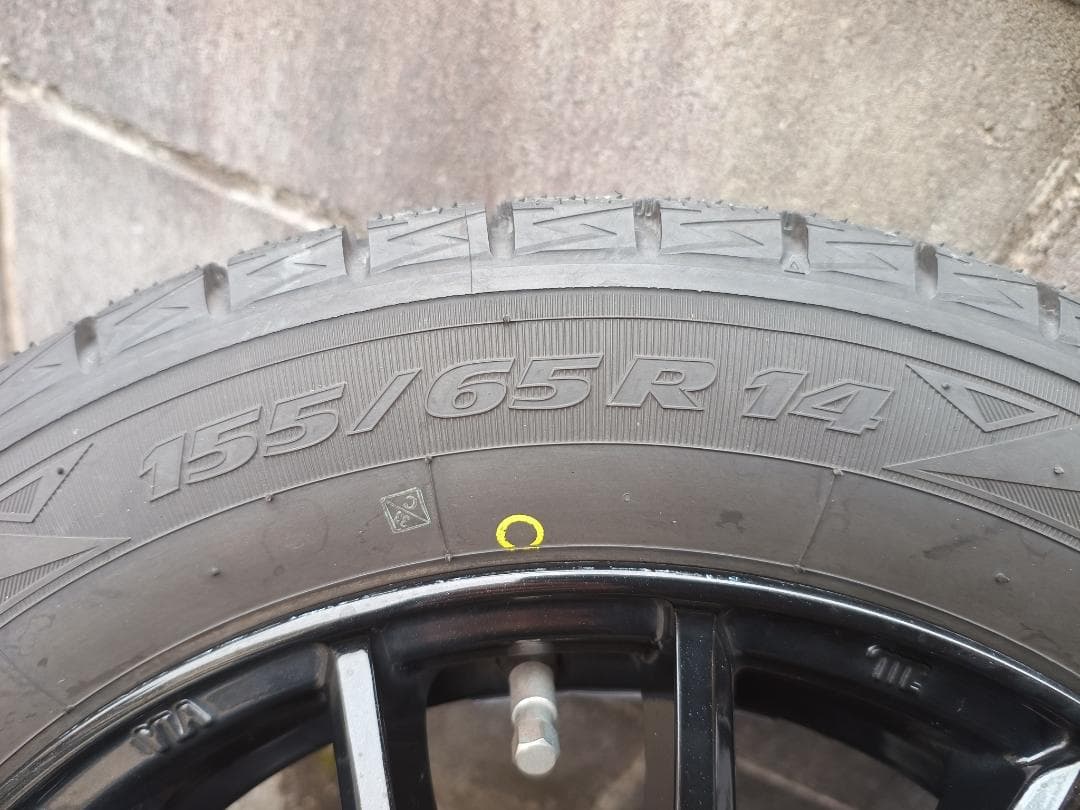 スタッドレスホイール付4本セットトーヨータイヤオブザーブ 155/65/14
