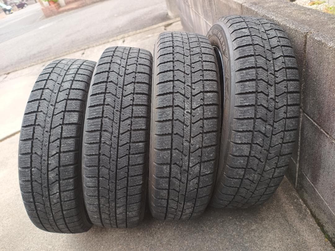 スタッドレスホイール付4本セットトーヨータイヤオブザーブ 155/65/14