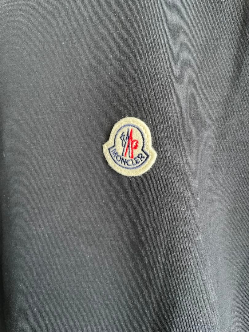 【新品】新作！MONCLER Tシャツ　ブラック　12A