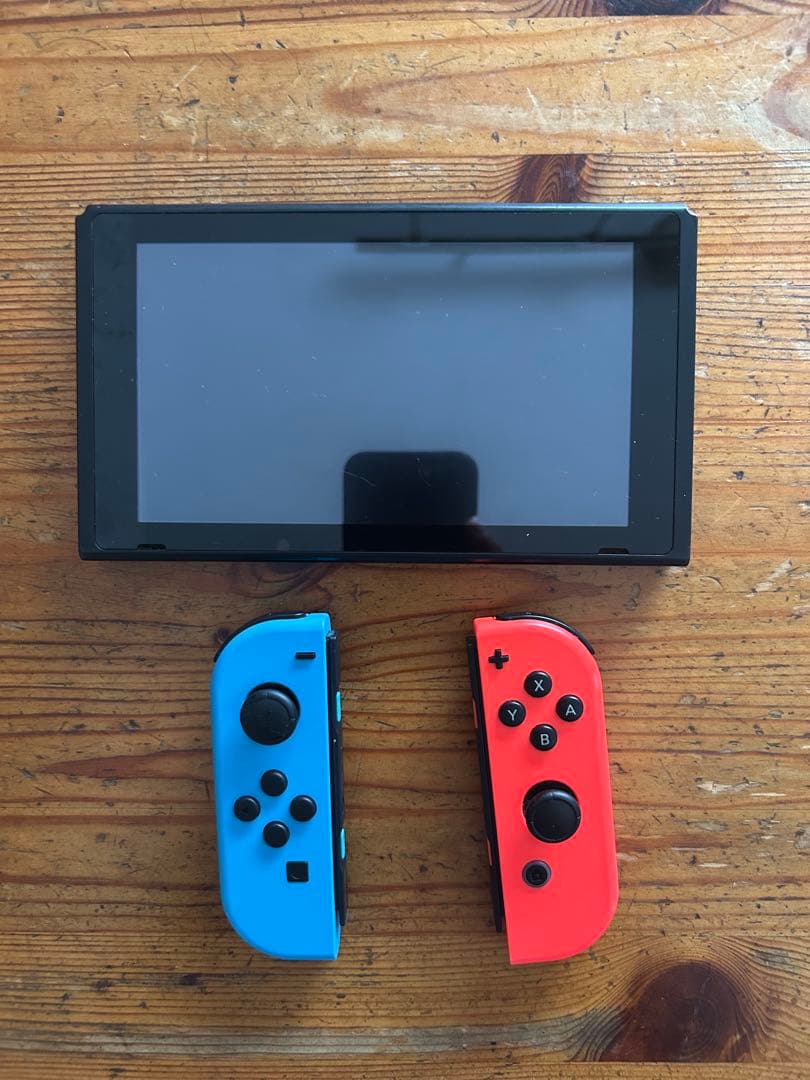 Nintendo Switch本体＋SD32GB＋純正充電スタンド付き