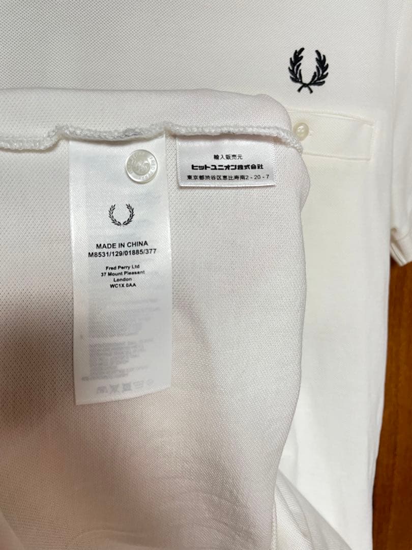 【FRED PERRY】ワンポイントロゴ刺繍　鹿の子ポケットTシャツ