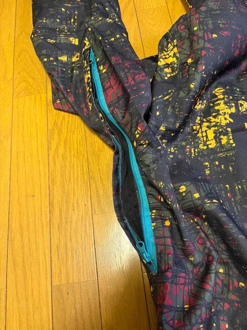スノーボードウェア上下セット（多色・フード付き）