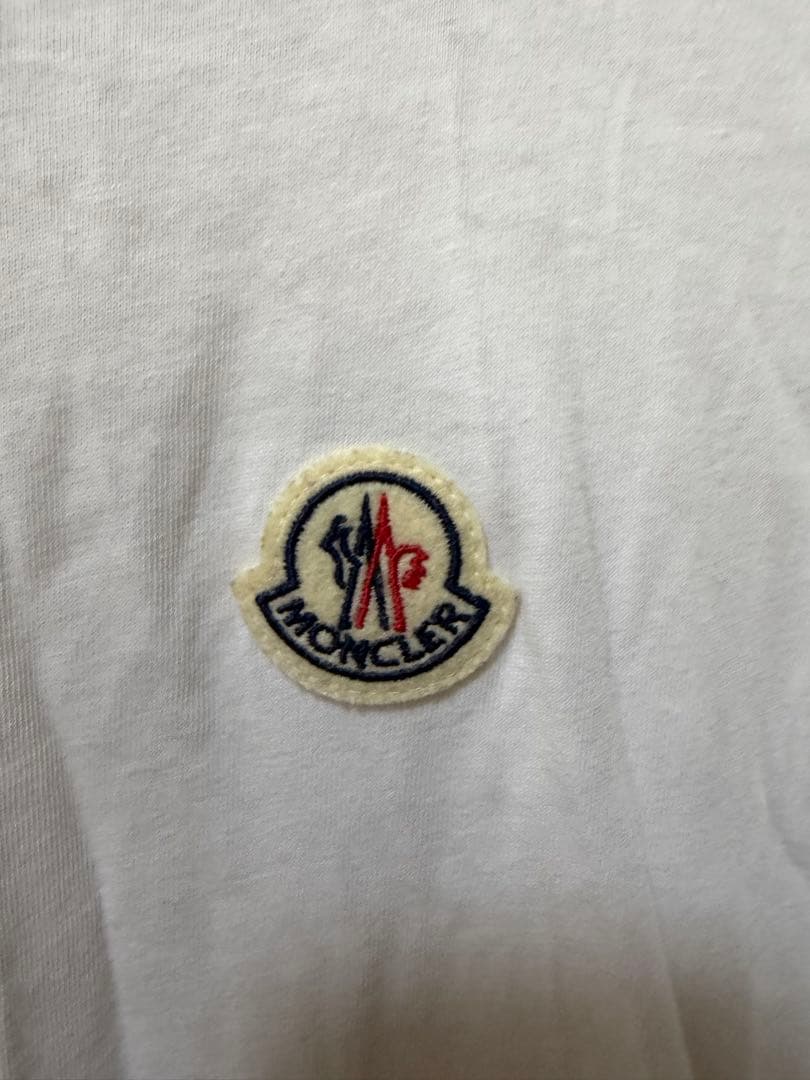 モンクレール　ワンポイント　シンプルTシャツ　ホワイト