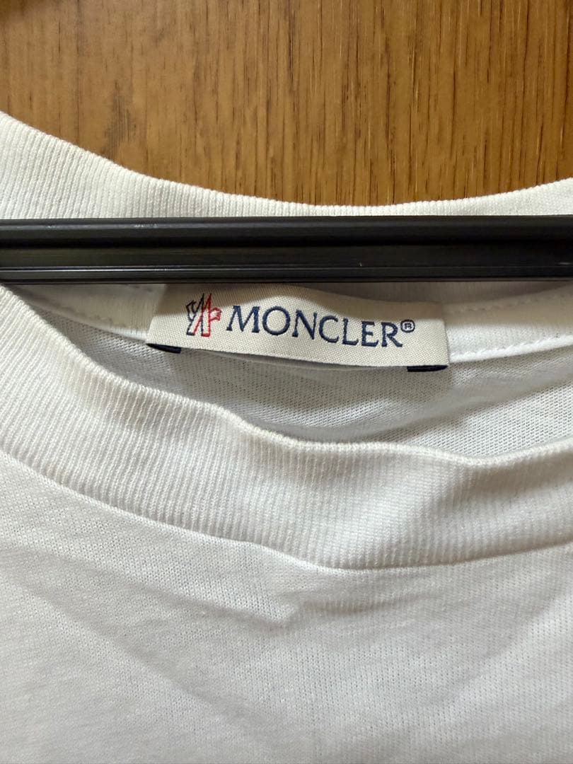 モンクレール　ワンポイント　シンプルTシャツ　ホワイト