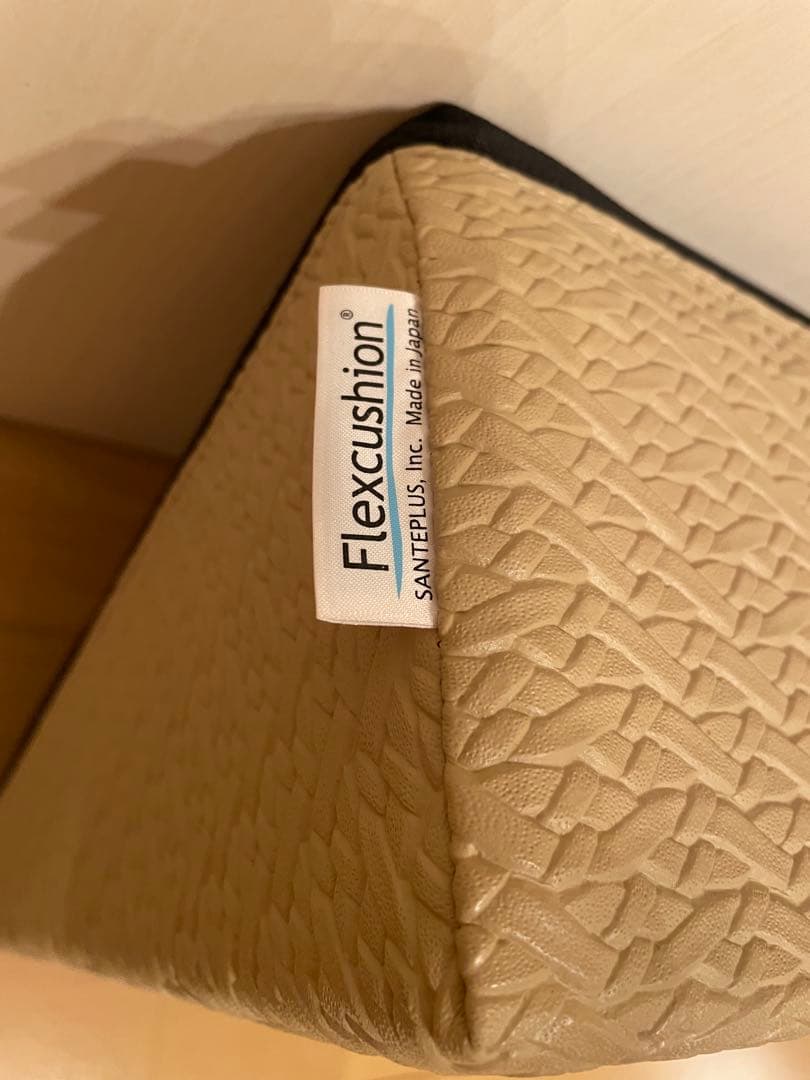 サンテプラス　フレックスクッション　ヨガ　ストレッチ