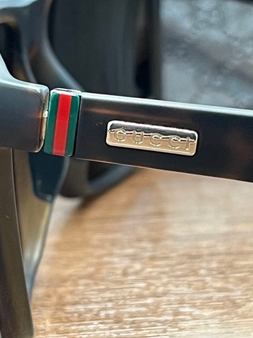 ほぼ未使用　GUCCI ブラウンサングラスブラウンレンズ ケース付き