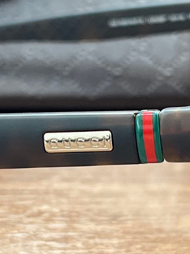 ほぼ未使用　GUCCI ブラウンサングラスブラウンレンズ ケース付き