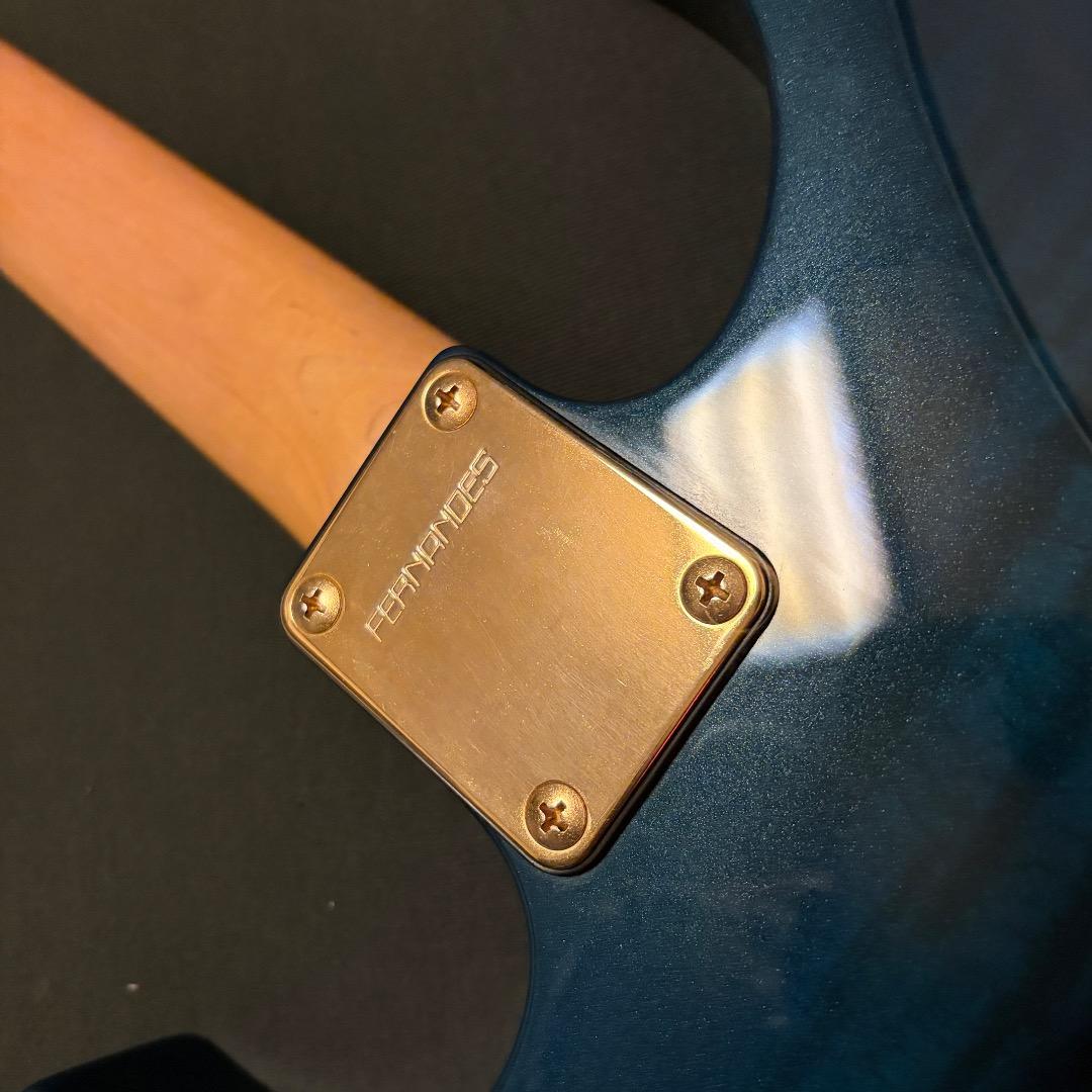 Fernandes SSH フロイドローズ 杢目トップ ゴールドパーツ ケース付