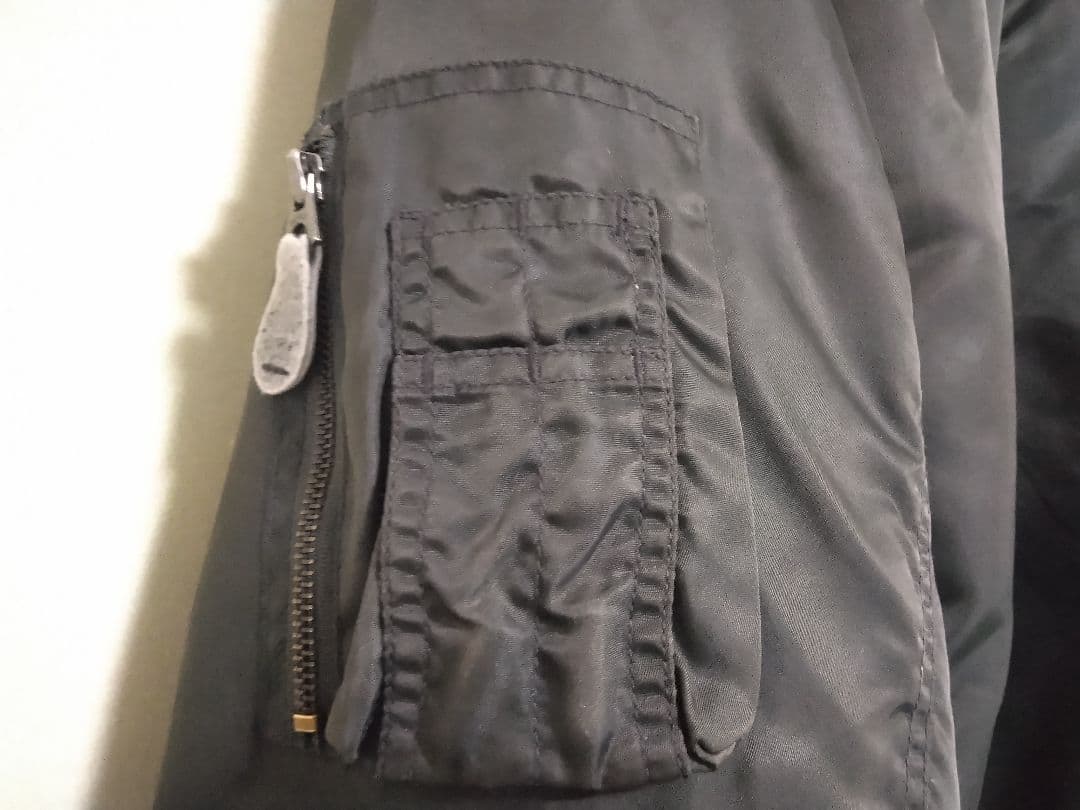 超希少！AVIREX MA-1ジャケット スカルパッチスター