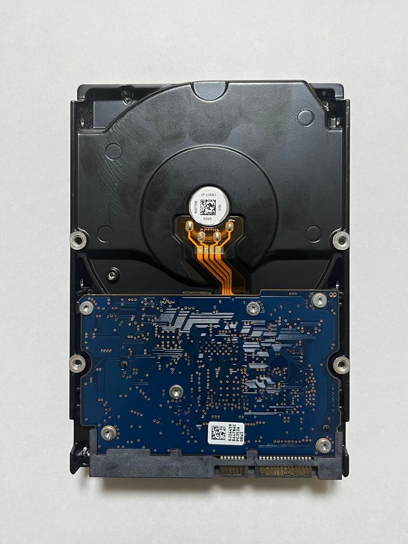 HGST 4TB 3.5インチ HDD SATA 6Gbps