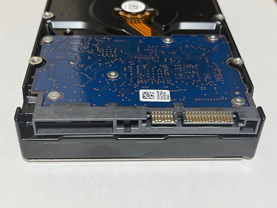 HGST 4TB 3.5インチ HDD SATA 6Gbps