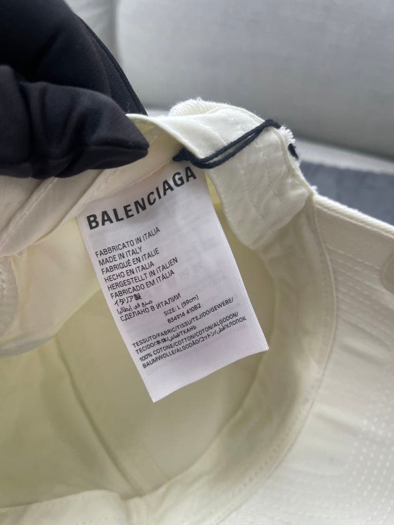 新品未使用balenciagaバレンシアガホワイトキャップ