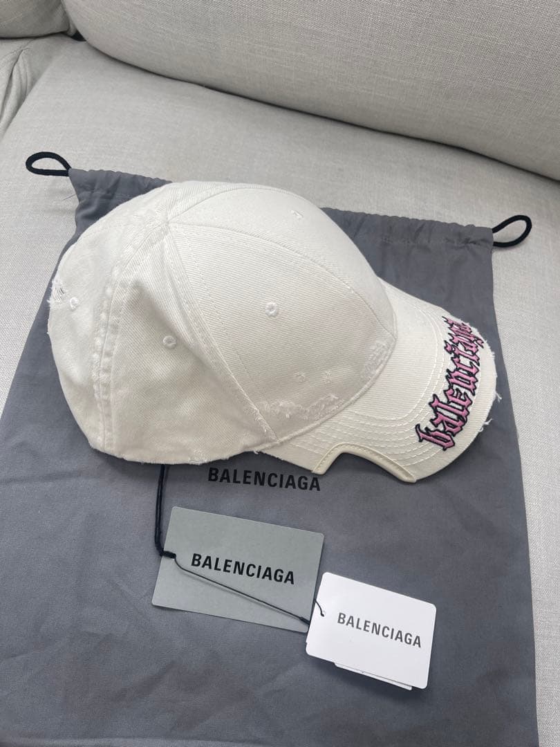 新品未使用balenciagaバレンシアガホワイトキャップ