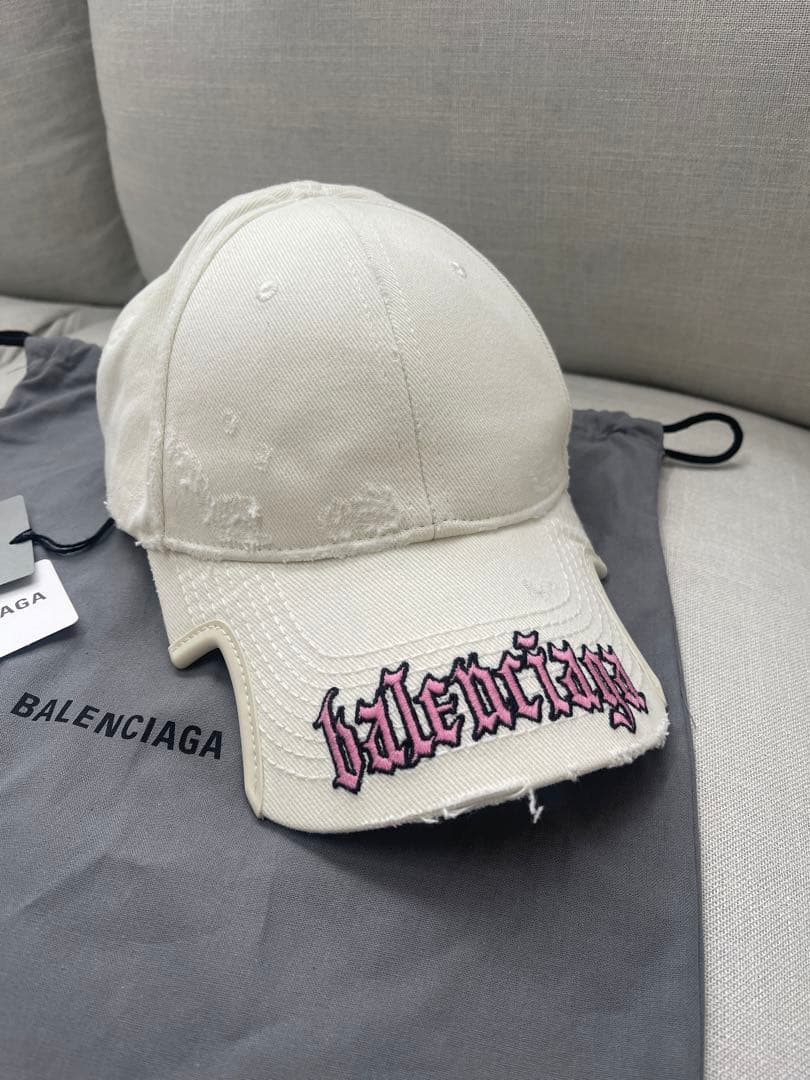 新品未使用balenciagaバレンシアガホワイトキャップ