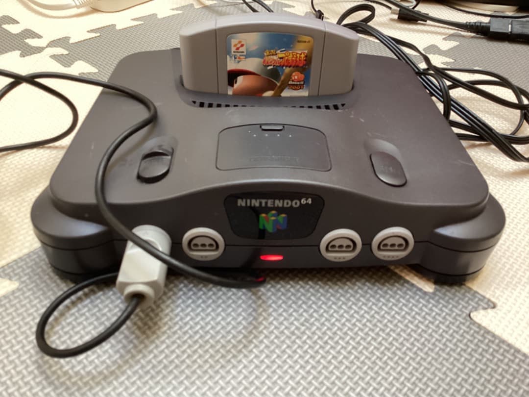 NINTENDO64　本体＋コントローラ＋ソフト1本