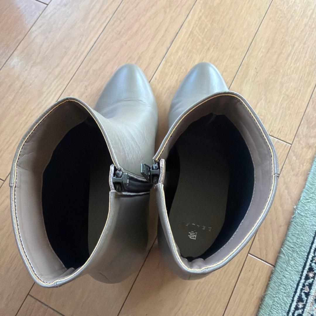 【新品未 使用】BEAUFIT　ショートブーツ