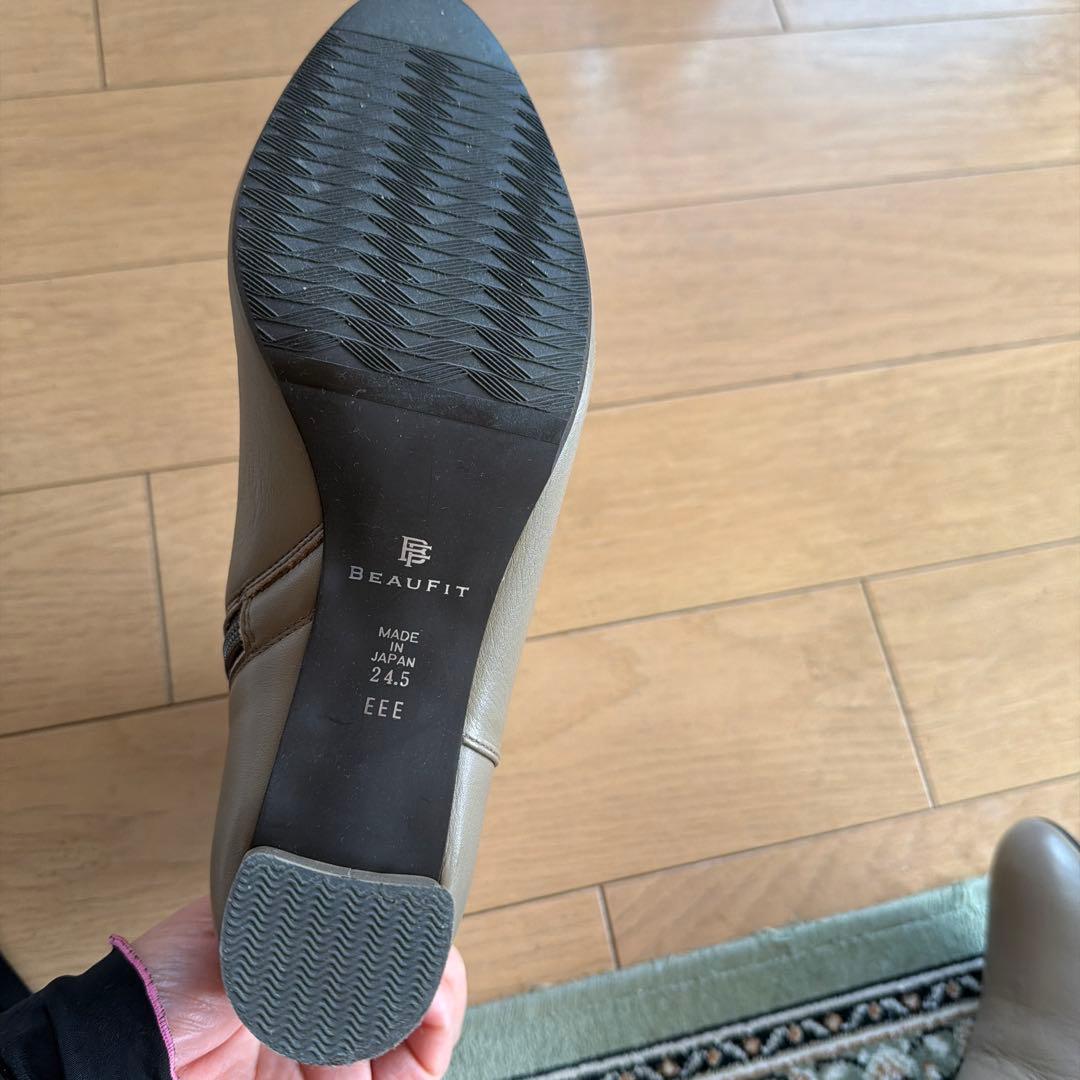 【新品未 使用】BEAUFIT　ショートブーツ