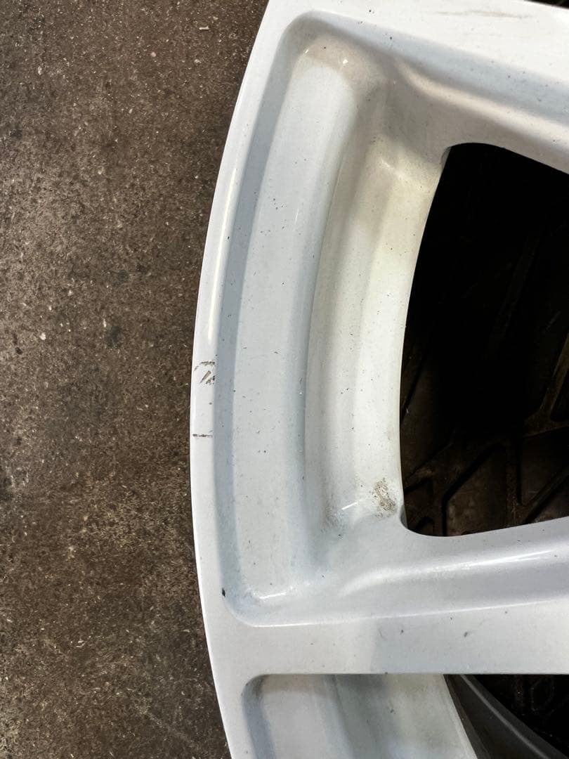 Sparco 17インチ ホワイトホイール