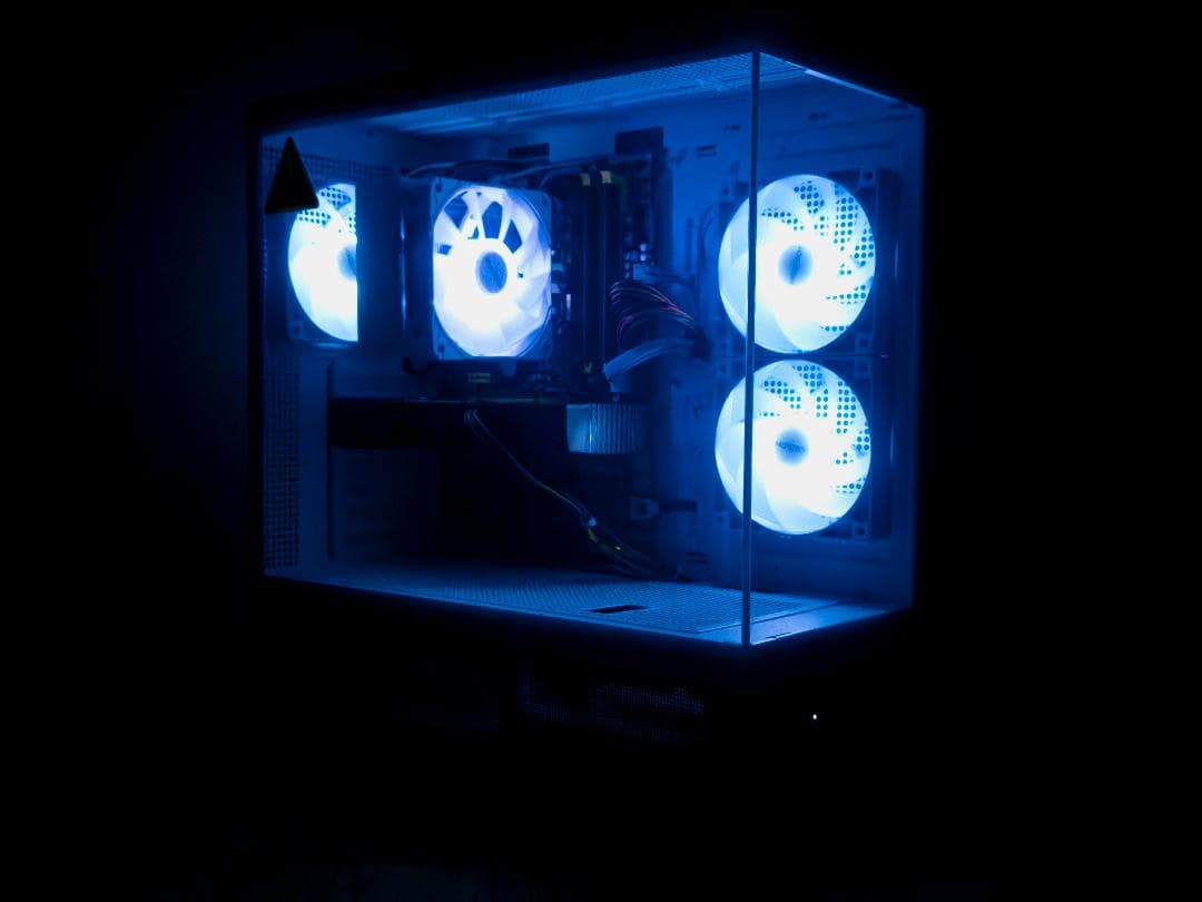 白ゲーミングPC i7-4770 GTX1060 Office付 新品ケース