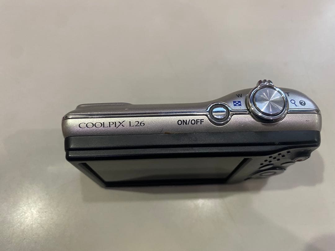 ニコン COOLPIX L26 シルバー　デジタルカメラ
