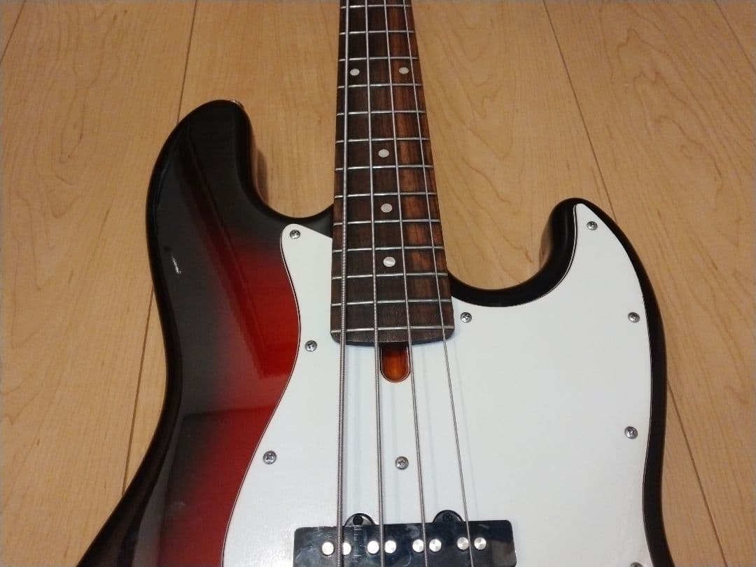 ベース　Bacchus universe BJB-300
