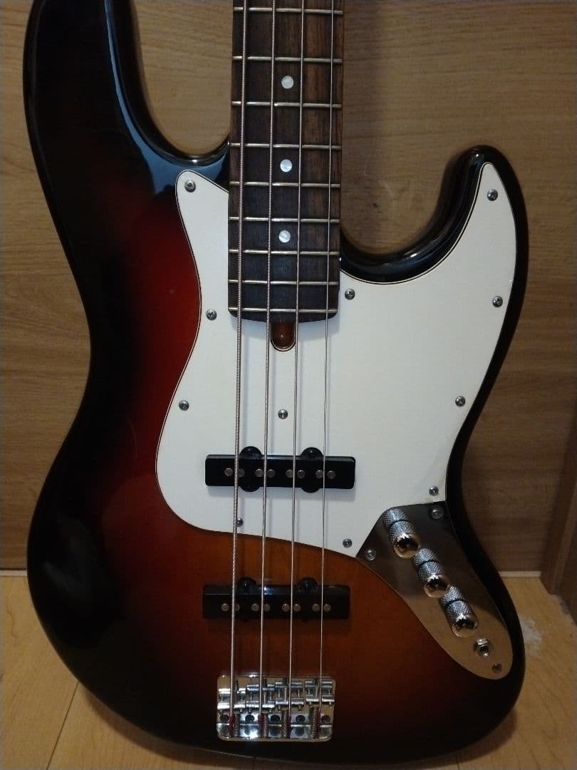 ベース　Bacchus universe BJB-300