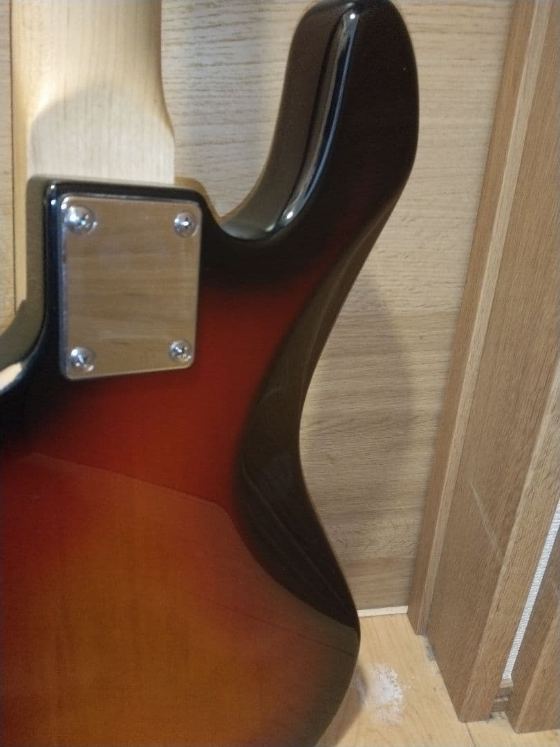 ベース　Bacchus universe BJB-300