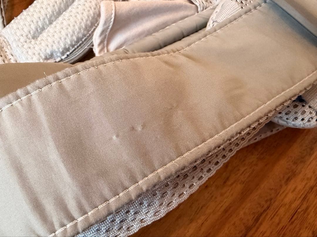 BABYBORN 抱っこ紐　ハーモニーメッシュ Air シルバー