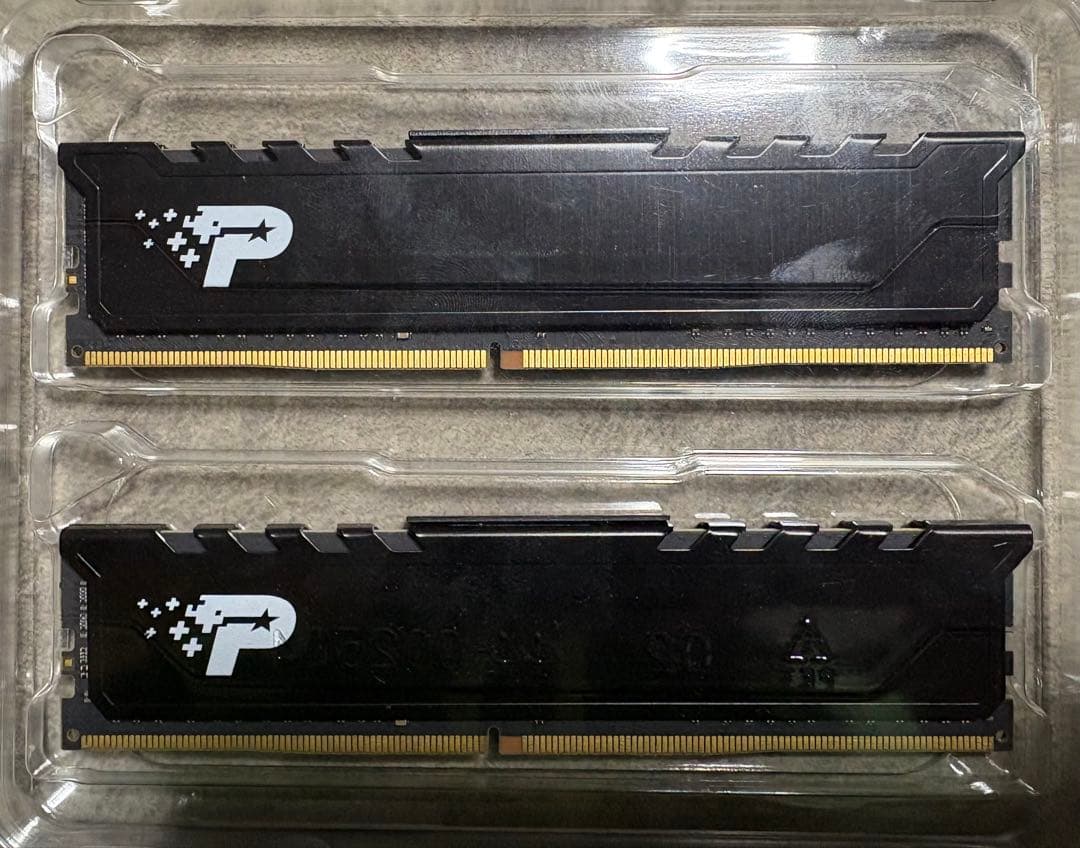 メモリー DDR4 32GB (2 x 16GB) 3200MHz