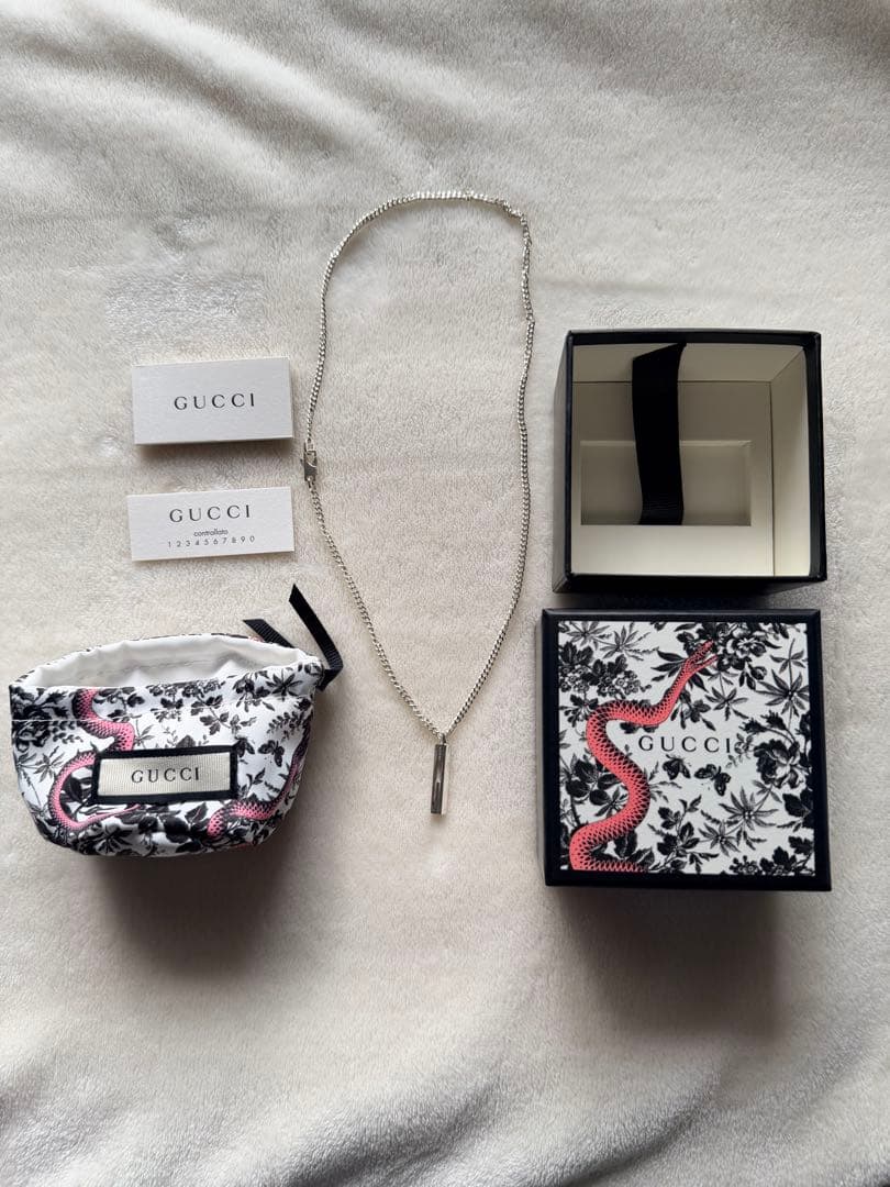GUCCI シルバーネックレス