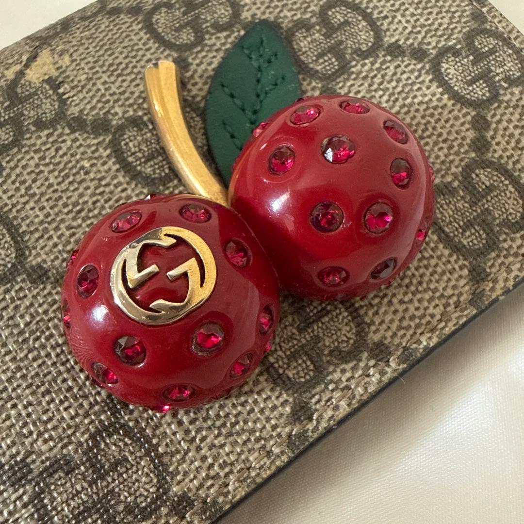 GUCCI さくらんぼ 財布