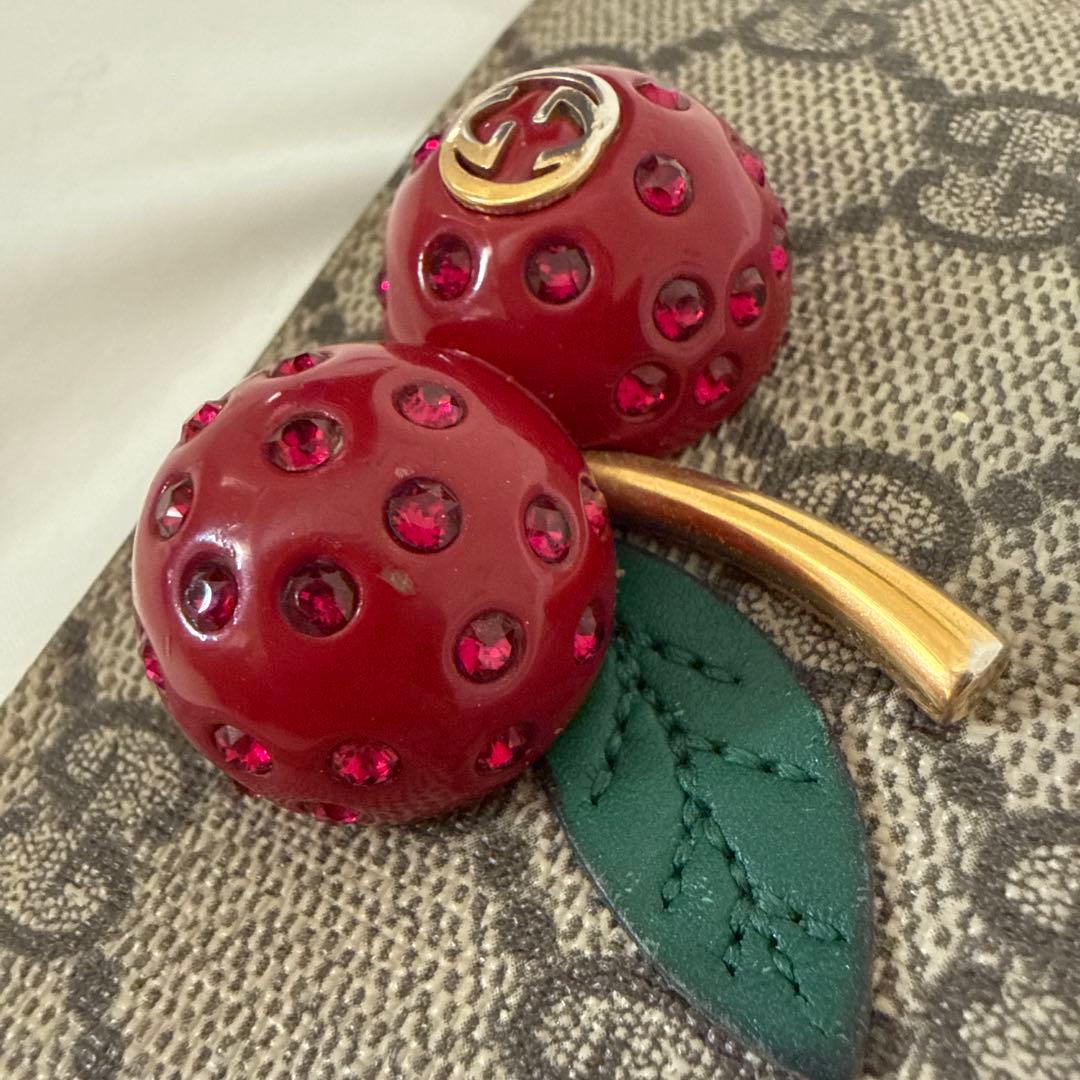 GUCCI さくらんぼ 財布
