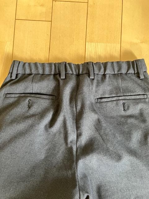 新品半額★ユナイテッドアローズ　セットアップＭ　ダークグレー　スリム　厚質感