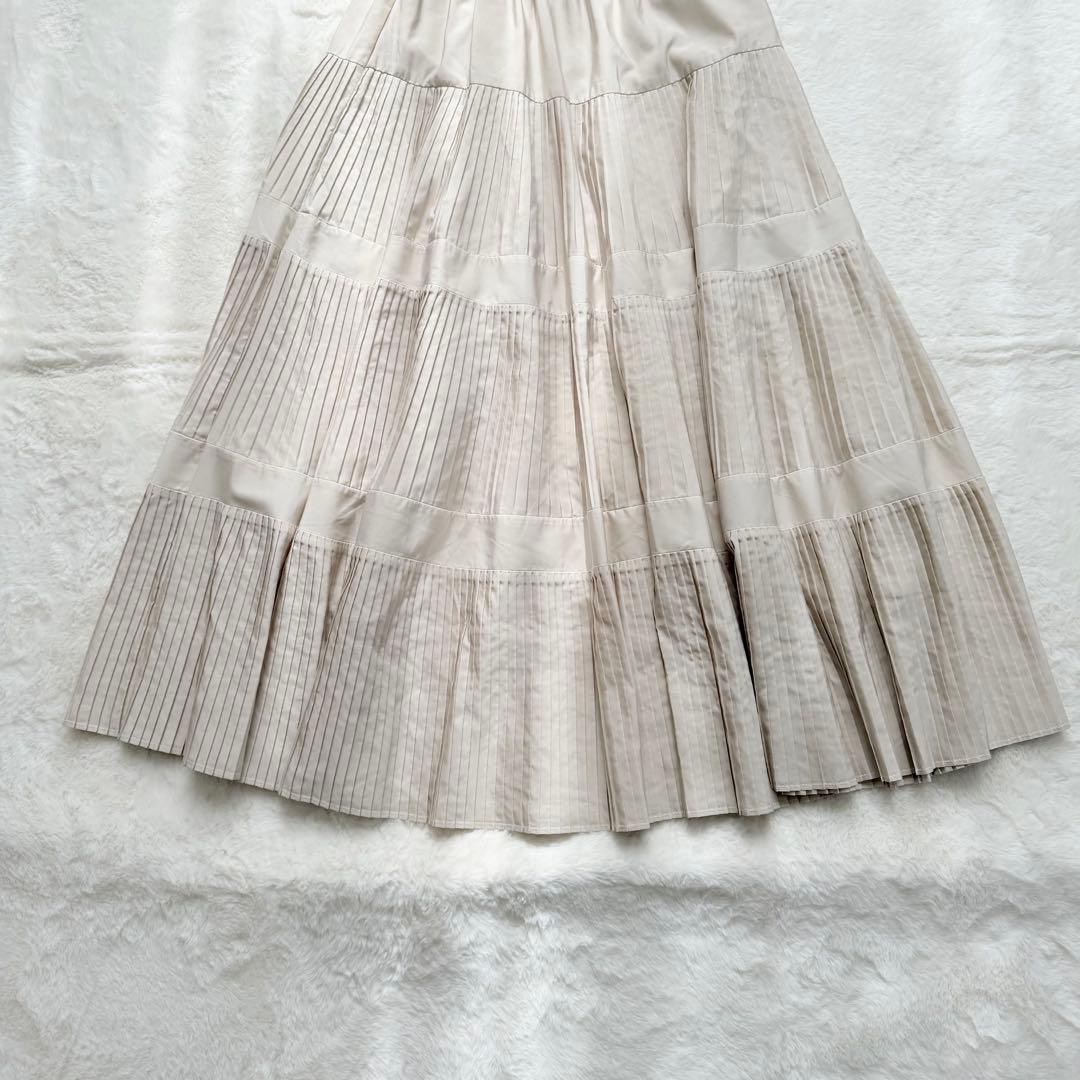 未使用級✨ビアズリー　プリーツティアードスカート　ホワイト　Fサイズ　現行品