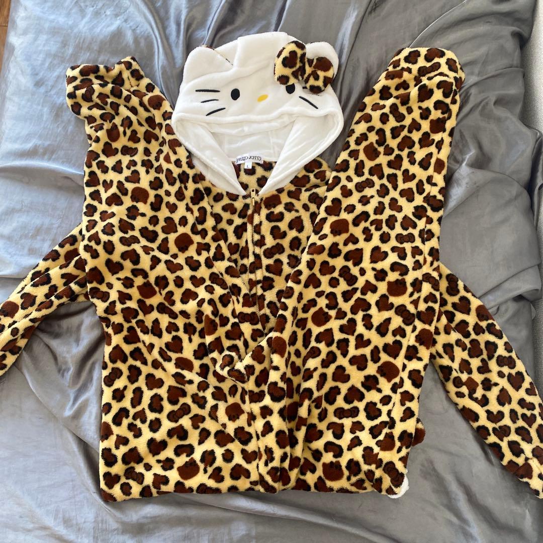 HELLO KITTY ヒョウ柄パジャマ Lサイズ