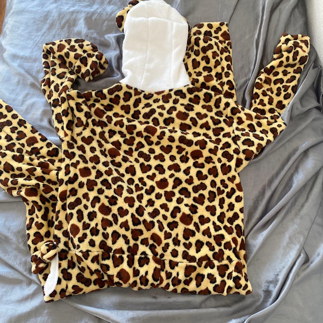 HELLO KITTY ヒョウ柄パジャマ Lサイズ
