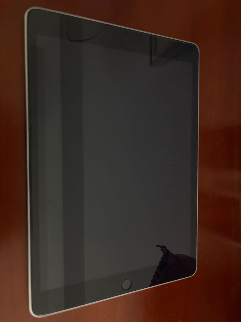 iPad 10.2インチ 第9世代 Wi-Fi 64GB MK2L3J/A